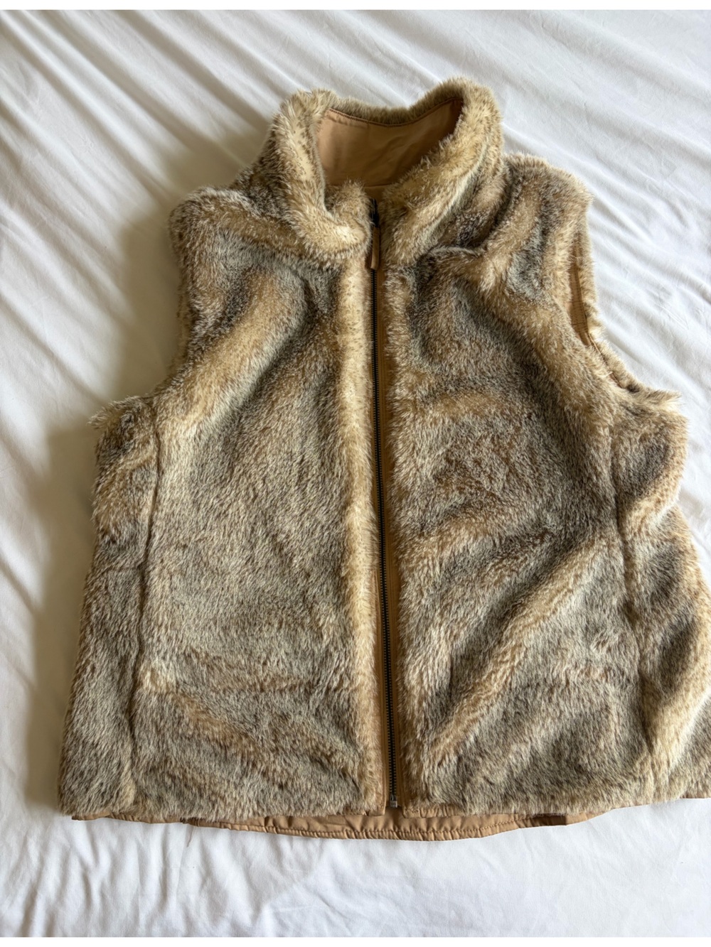 Faux Fur Zip-up Vest